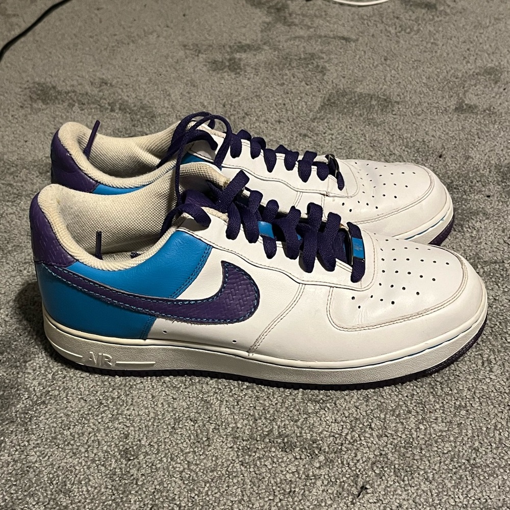 Men’s 9.5 purple/blue/white Air Force 1’s